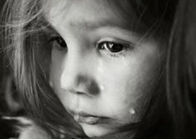 صور دموع أطفال حزينة